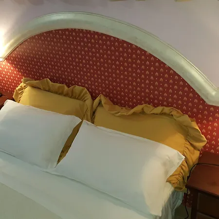 Monte Dei Pegni Oda ve Kahvaltı 3*